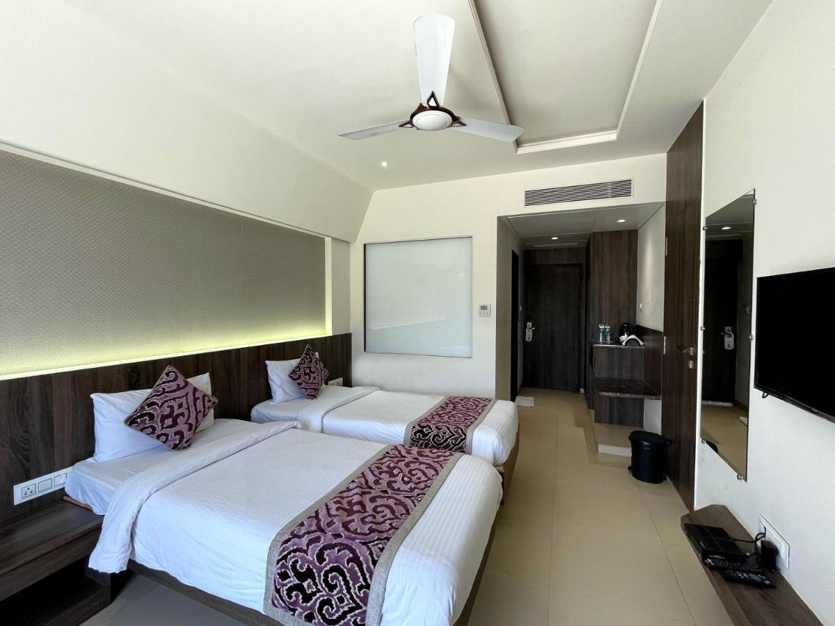 Hotel Grand Parivaar Igatpuri Exterior foto