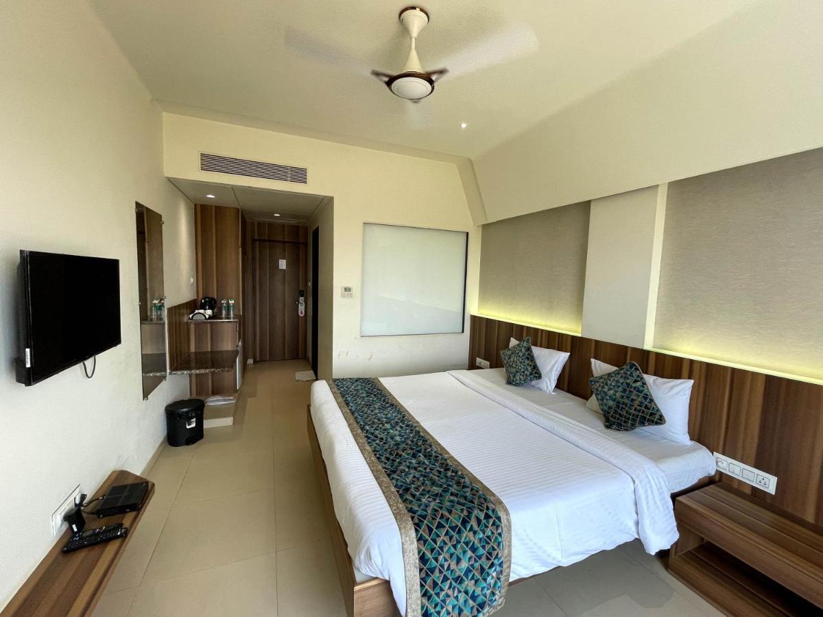 Hotel Grand Parivaar Igatpuri Exterior foto
