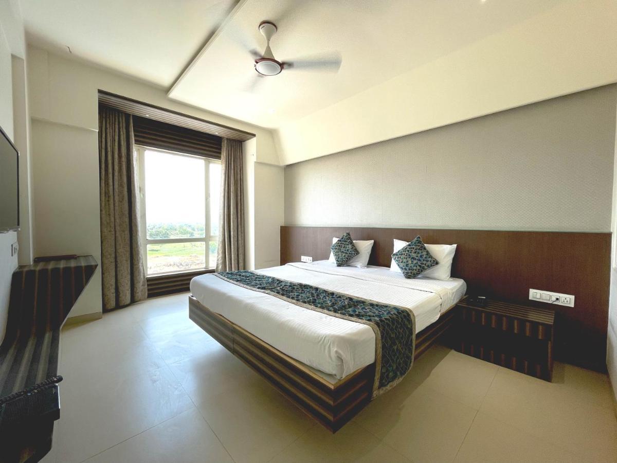Hotel Grand Parivaar Igatpuri Exterior foto